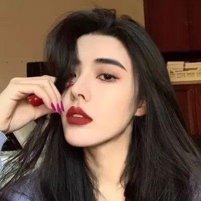 寂寞空庭春欲晚